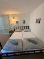 Bajatova Heritage House with Private Courtyard - Ferienwohnung Mostar