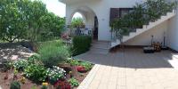Apartments Villa Flora - B&B Rogoznica