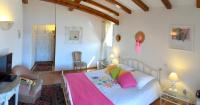 Zimmer mit Queensize-Bett und Meerblick