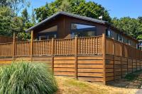 Lakeside Retreat at Finlake Resort in Devon - B&B Chudleigh