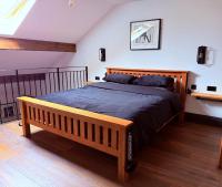 Kink Suites a Luxury BDSM themed one bed apartment - Chambres d'hôtes Blackpool