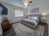 Spacious 6-Bedroom Near USAFA *Pet Friendly* - B&B Colorado Springs