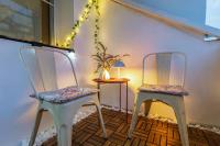 2BR Pop-Art Paradise with Terrace near Youth Hill by Flat Manаger - Chambres d'hôtes Plovdiv