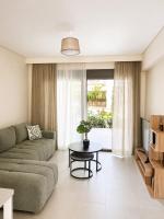 Santa Nikolaos Premium Apartment in Myron Residence - Bed and Breakfast Foúrka