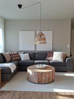 VILLA ELLA close to disc golf, swimming and Gothenburg - B&B Nödinge
