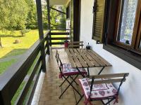 Casa Nico vicino a Cavalese con terrazzo ideale per 2-3 ospiti - Bed and Breakfast Carano