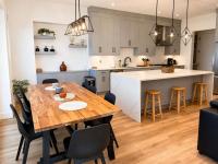 Majestic Home In Victoria - Chambres d'hôtes Langford