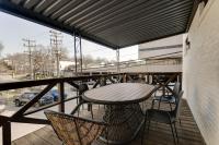Historic Music City Loft Sleeps 8, Near Broadway - Bed and Breakfast Nashville