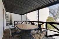 Historic Music City Loft Sleeps 8, Near Broadway - Bed and Breakfast Nashville
