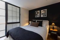 Stylish Central Chichester Flat Near Station - Bed and Breakfast Chichester