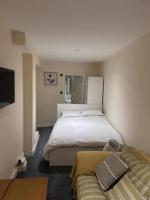 Quiet Double Room Ensuite Marble Bathroom South Croydon - Chambres d'hôtes Croydon