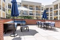 Top-Floor Luxury Retreat, King Bed, Full Kitchen, Private Balcony - Ferienwohnung Frisco