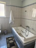 Large Apartment 2nd floor Glyfada - B&B Atene