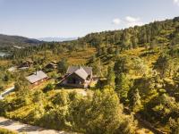Kvamskogen -Lekker hytte,9 sengeplasser og jacuzzi - B&B Kvamme