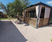 Camp Sukošan Mobile House 18 - Chambres d'hôtes Sukošan