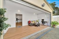 11 Guests, 6BR, 5 plus 1 Self Contained Granny Flat, 3 Kitchens, Hiking - Bed and Breakfast Adelaide