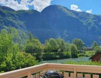 Scenic Riverside Stay Årdalstangen - B&B Årdalstangen
