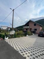 Apartman Demirovic - Bed and Breakfast Orašac