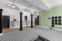 Stylish Cathedral View Duplex, City Centre, Sleeps 5 - B&B Sheffield
