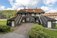 Great spacious home with 6 large rooms, parking - B&B Kristiansand