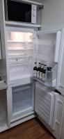 3-Zimmer-Apartment Stay-at-AJ Homes Bönen mit komplett ausgestatteter Küche, Balkon, 6 Hotel-Boxspringbetten in 3 Schlafzimmern & Schlafsofa sowie kostenlos inklusive Bettwäsche & Handtücher, Verbrauchsartikel, Parkplatz, WiFi & SmartTV - Chambres d'hôtes Bönen