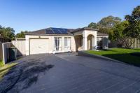3BR Guesthouse w Sunroom Near Stanhope Leisure - B&B Glenwood