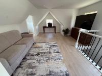 Chic 1BR Apartment Minutes to Manhattan & EWR - B&B Jersey City