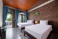 Deluxe Triple Room with Pool View (1 King Bed and 1 Single Bed)