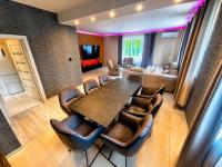 GOOD APART APARTAMENTY 3 SYPIALNIE PARKINg - B&B Lodz