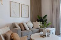 Stylish 1BR Retreat - Water's Edge Yas Island - Ferienwohnung Abu Dhabi