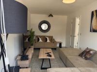 Luxurious Stockport Retreat - 4 Bedrooms - B&B Stockport