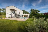 Villa Luce Verde by Villsy - with pool, sauna and jacuzzi - B&B Kirmenjak