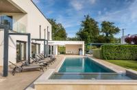 Villa Luce Verde by Villsy - with pool, sauna and jacuzzi - B&B Kirmenjak