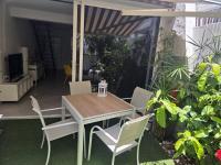 Pool View Yard Bungalow - B&B Playa del Inglés