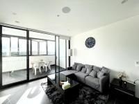High Floor Skyline view 2Br close2Olympic park - B&B Sydney
