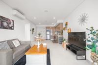 Spacious1 BR@waterfront Olympic Park_free carpark - Bed and Breakfast Sydney