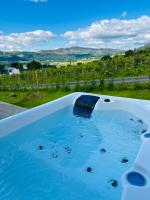 Kinnaird Lodges - Bealach lodge with hot tub - B&B Pitlochry