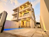 Sarz Villa - Luxe et Moderne - 3 Chambres en suite avec Piscine à Mont Choisy - B&B Grand Baie