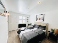 Modern Large Room Near Lakeside Shopping - Chambres d'hôtes Stifford