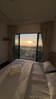 The T Residence Sunset Sea View Unit - Bed and Breakfast Kota Kinabalu