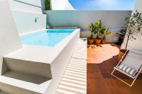 Casa da Zu Stylish Pool House with Glass Lounge - B&B Parede
