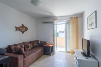 Apartamento de 1 dormitorio con balcón