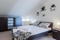 Apartamento de 2 dormitorios con balcón