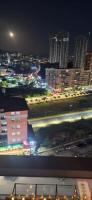 Stylish, modern skyline view central apartment - B&B Pristina