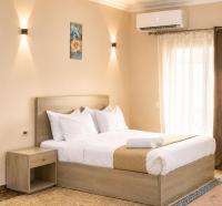 Roadhouse New Cairo Residence - Bed and Breakfast Caïro