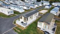 The Retreat Seren - Marine Holiday Park - Bed and Breakfast Rhyl
