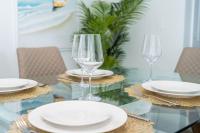 Beach Home: Hot Tub, Game Room & Billiard - B&B Cape Canaveral
