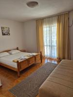 Dreibettzimmer