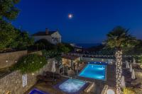 Villa Palma Krk Penthouse apartment with sea view and private jacuzzi - B&B Krk