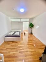 Apartment with Terrace & Free Parking - B&B Vienna